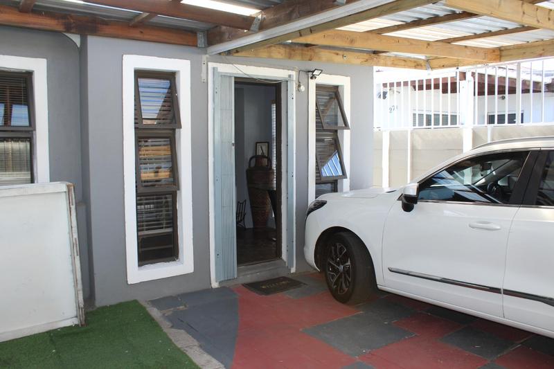 2 Bedroom Property for Sale in Parow Western Cape